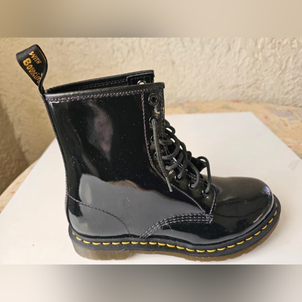 VDr. Martens Store 4,247Dr. Martens 1460 Women's Patent Leather Boot